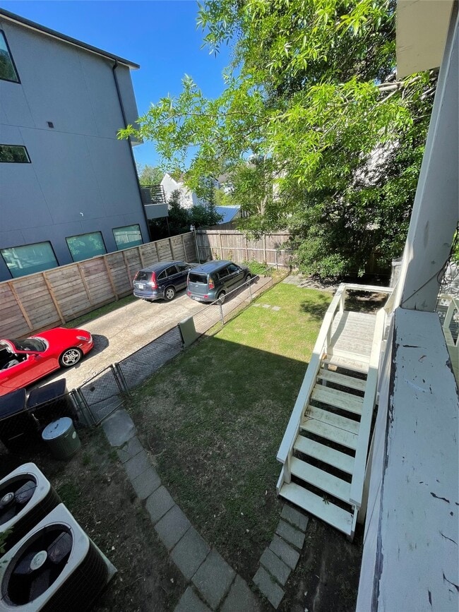 Building Photo - 2406 Brun St