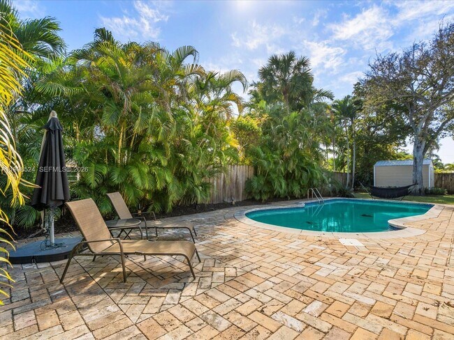 Building Photo - 2648 NE 26th Ave