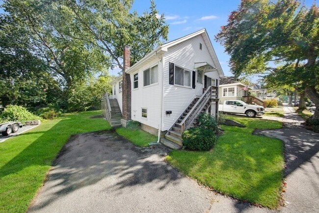 Building Photo - 45 Randlett St