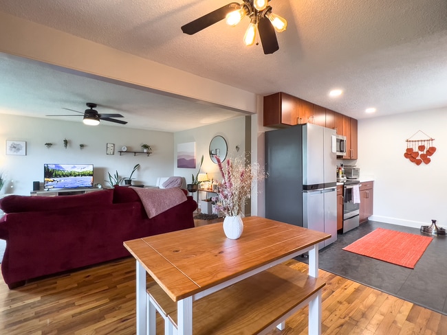 Building Photo - Charming and Cared for 3 bedroom, 1 bath home in the Brentwood-Darlington Neighborhood.