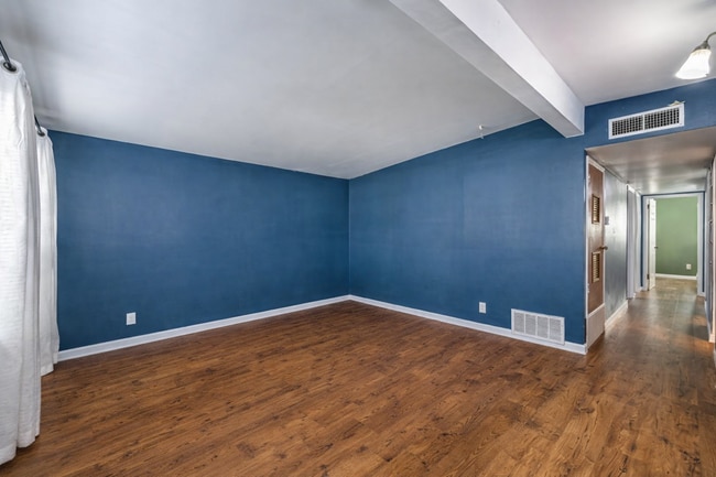 Building Photo - 2501 A Ave