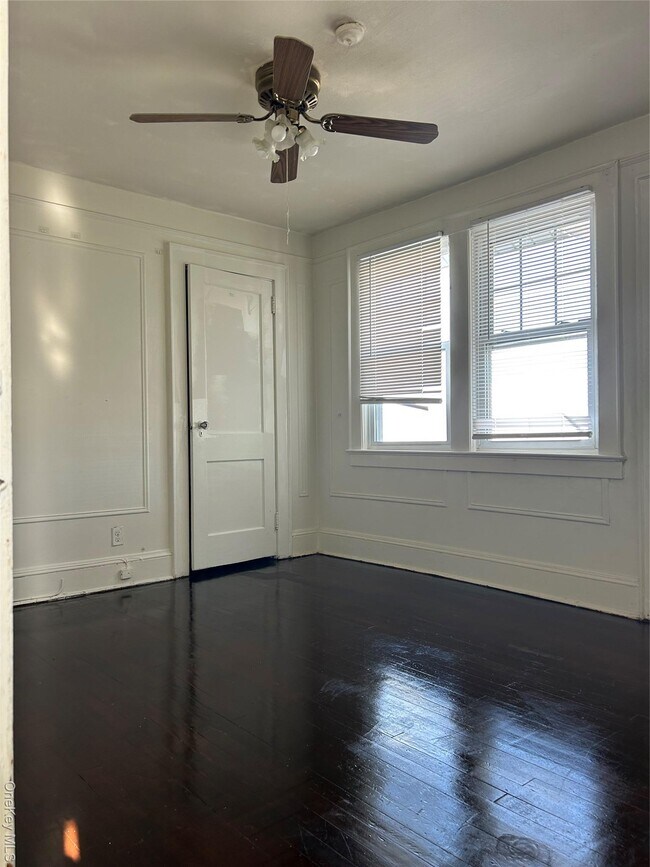 Building Photo - 139 Derby St