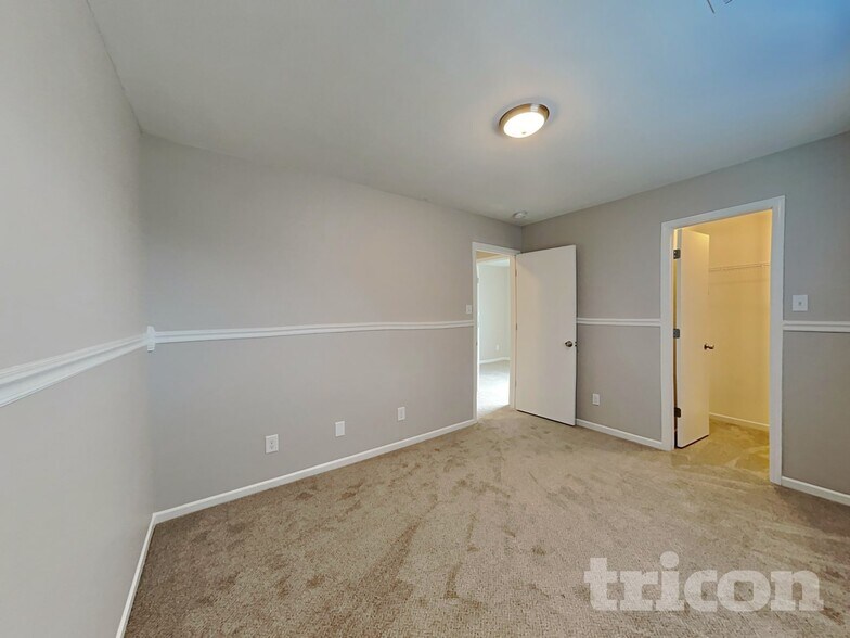 Building Photo - 843 Bitting Hall Cir