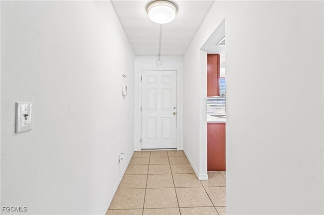 Building Photo - 1429 Cape Coral Pkwy W