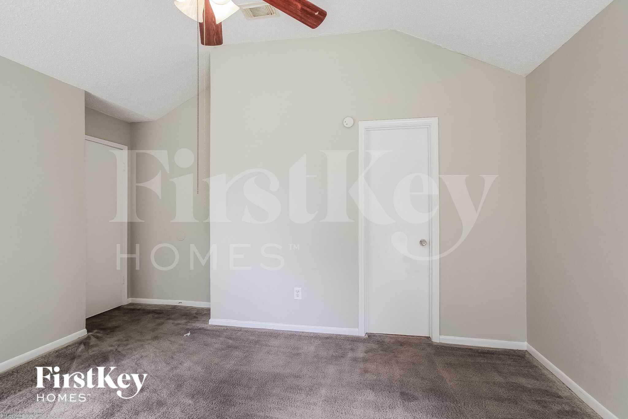 Building Photo - 6426 New World Dr