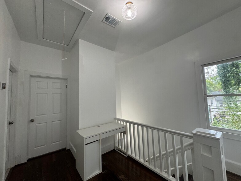 Building Photo - 99 Ormond St SE