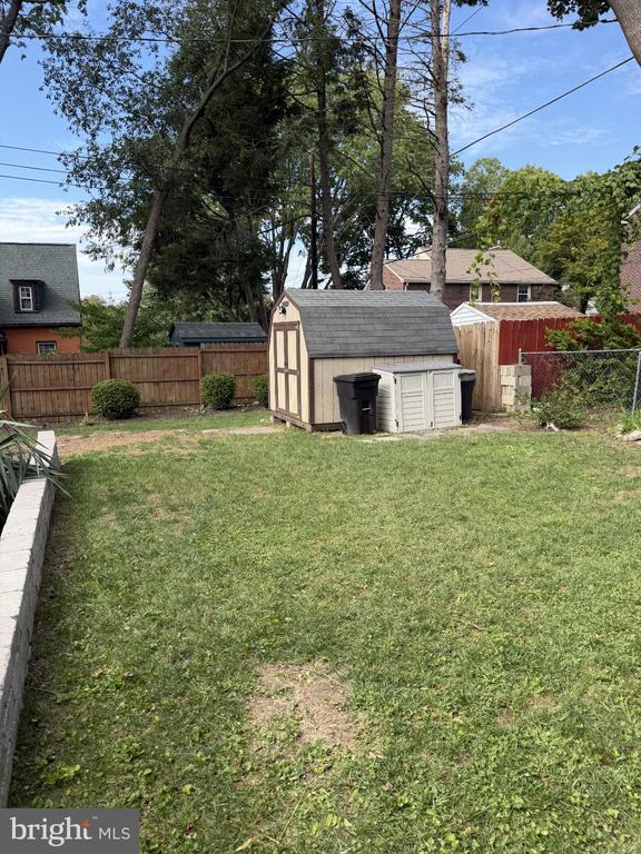 Building Photo - 635 Lukens Ave