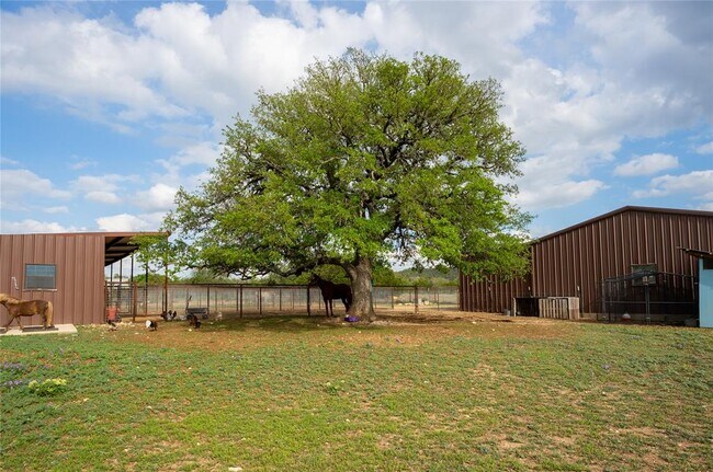 Building Photo - 294 Hidden Creek Dr