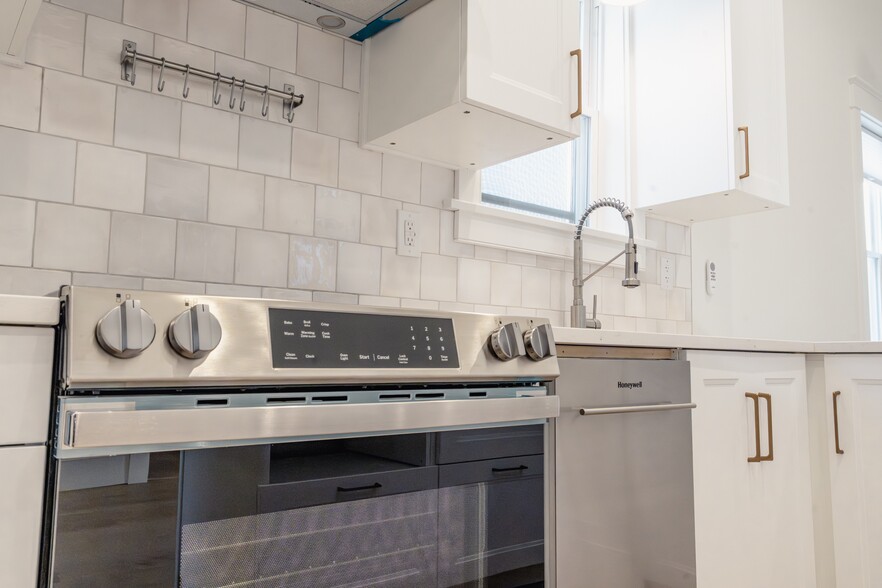 Kitchen - 167 N Union St