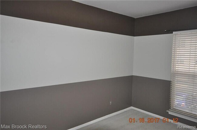 Building Photo - 156 Tiffany Ln Pvt