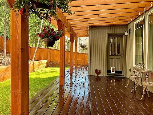 Building Photo - "Discover Your Dream Home: Spacious 4-Bedroom Sanctuary with 3 Full Baths in Beautiful Anchorage!"