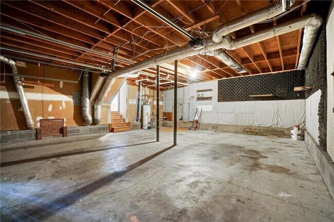 Building Photo - 377 Jamie Dr