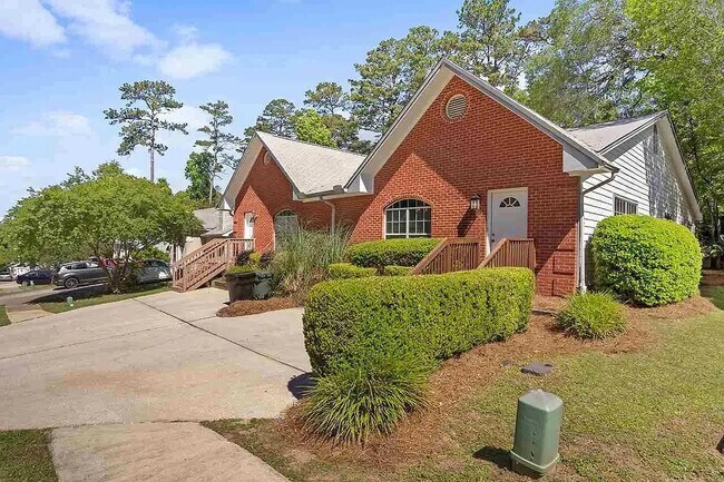 Building Photo - 3498 Chatelaine Ct