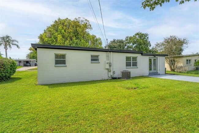 Building Photo - 3015 Tampico Dr
