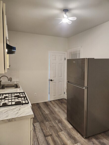 Building Photo - 46 Webster Pl