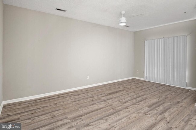 Building Photo - 3622 Elmcrest Ln