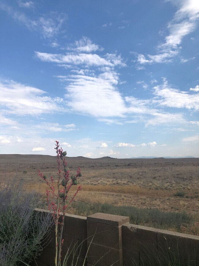 Building Photo - Beautiful 3 Bedroom in Bright Star, Chino Valley