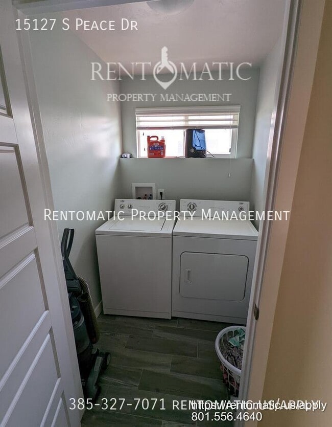 Building Photo - 15127 Peace Dr