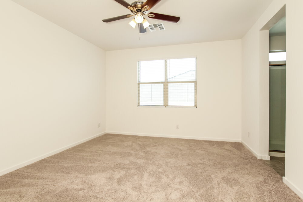 Building Photo - 17342 W Running Deer Trl