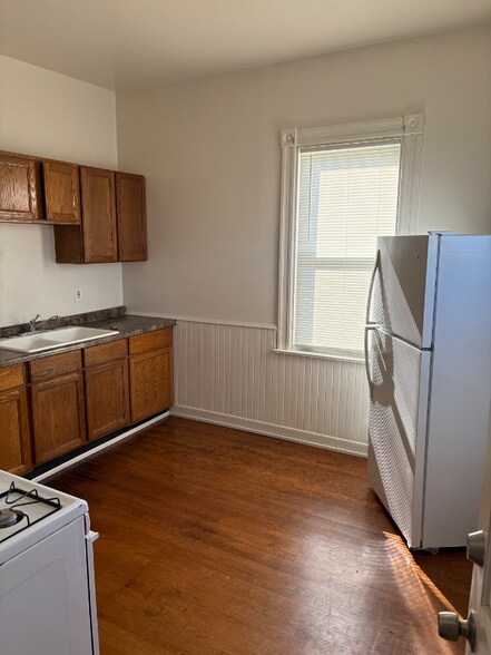 Primary Photo - 2219 N 29th St