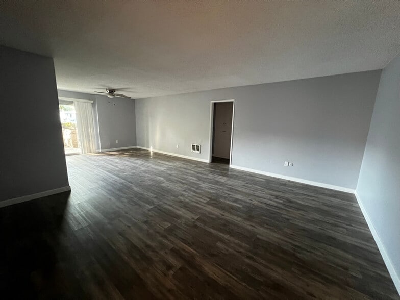 Building Photo - 2435 W 227th St