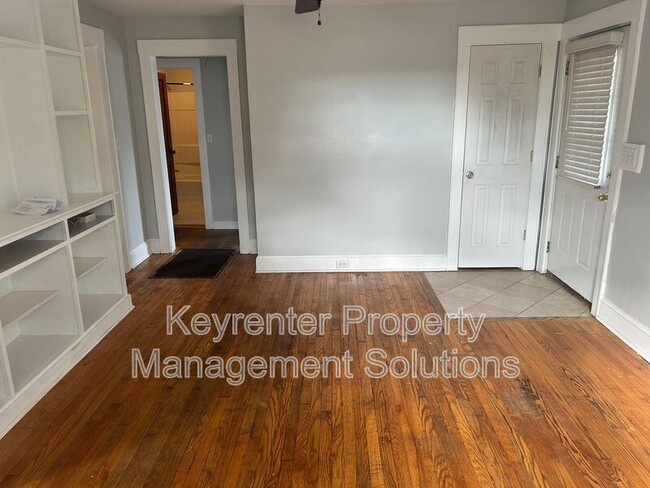 Building Photo - 501 Sherwood Ave