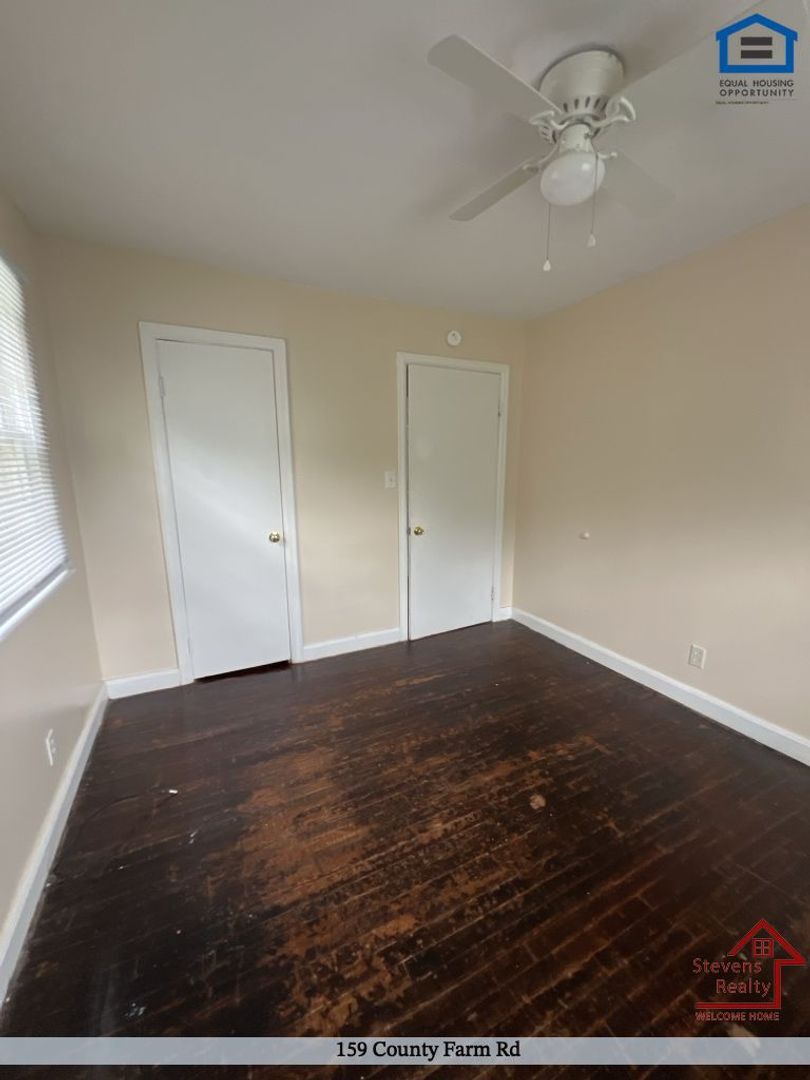 Building Photo - 159 County Farm Rd