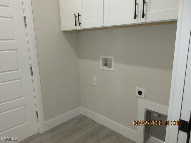 Building Photo - 208 NW 6th St