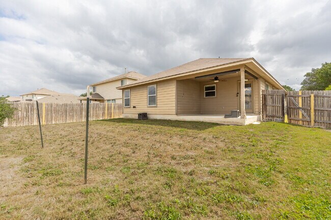 Building Photo - 259 Creekview Way