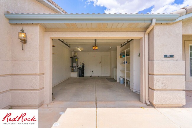 Building Photo - Remodeled 3 Bedroom Townhome with Great Vi...