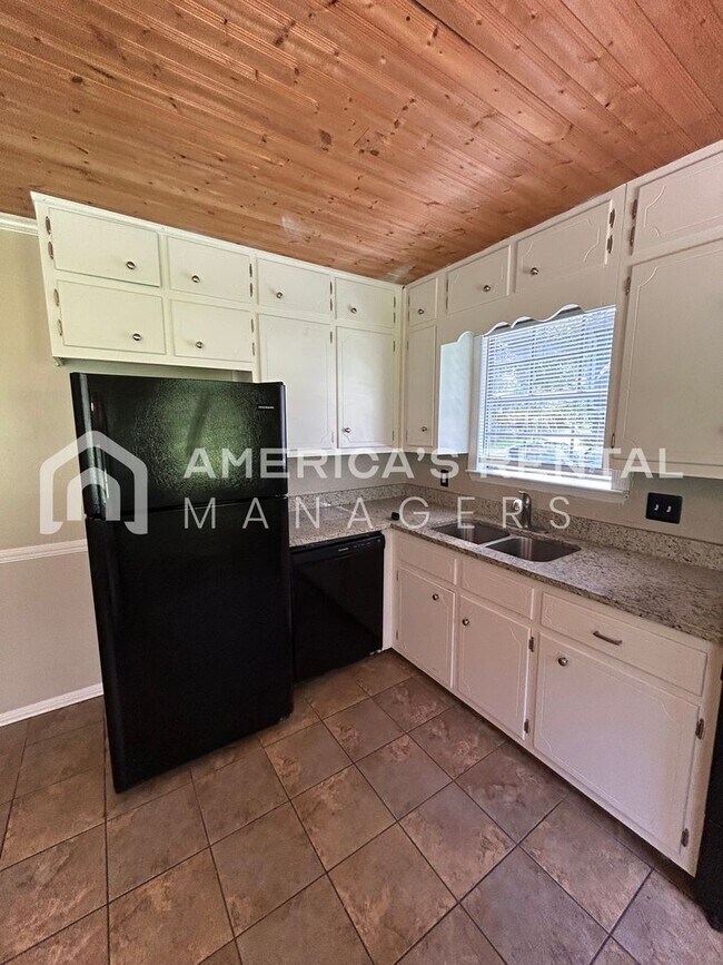 Building Photo - MOVE IN SPECIAL!!! - Home for rent in Pinson! Available to View Now! Sign a 13-month lease by 7/3...