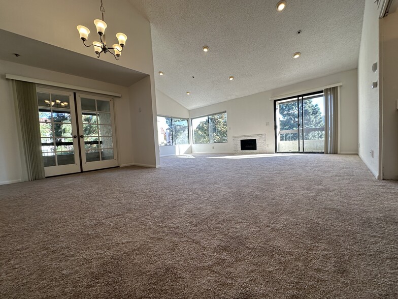 Building Photo - 5745 Friars Rd