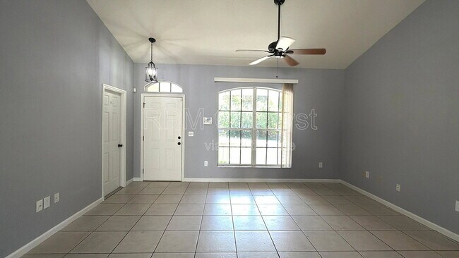 Building Photo - 477 Sevilla Ave