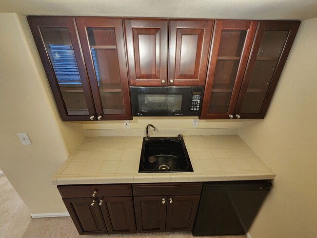 Building Photo - Great Saddle Rock Heights Home! 5 Bedroom ...