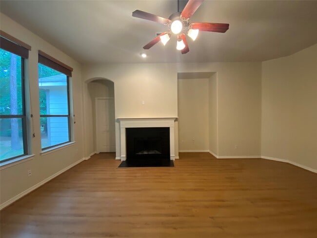 Building Photo - 6018 Sugar Bush Dr