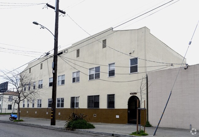 Building Photo - Westside Apartments
