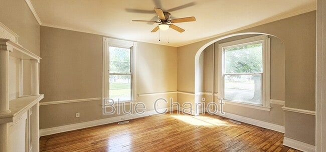 Primary Photo - 303 Broad St W