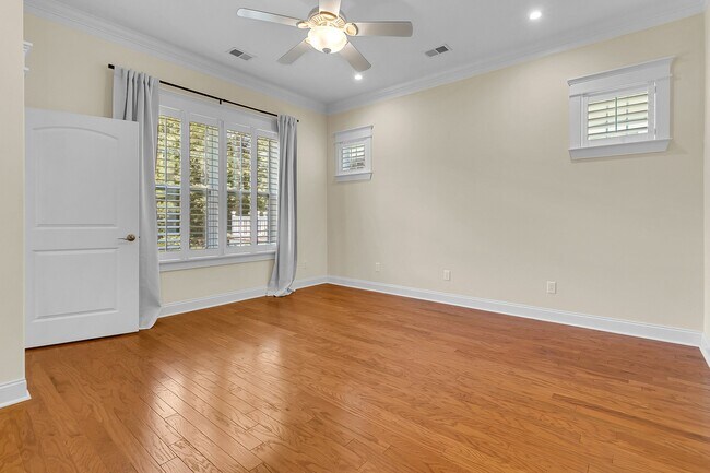 Building Photo - 3688 Maidstone Dr