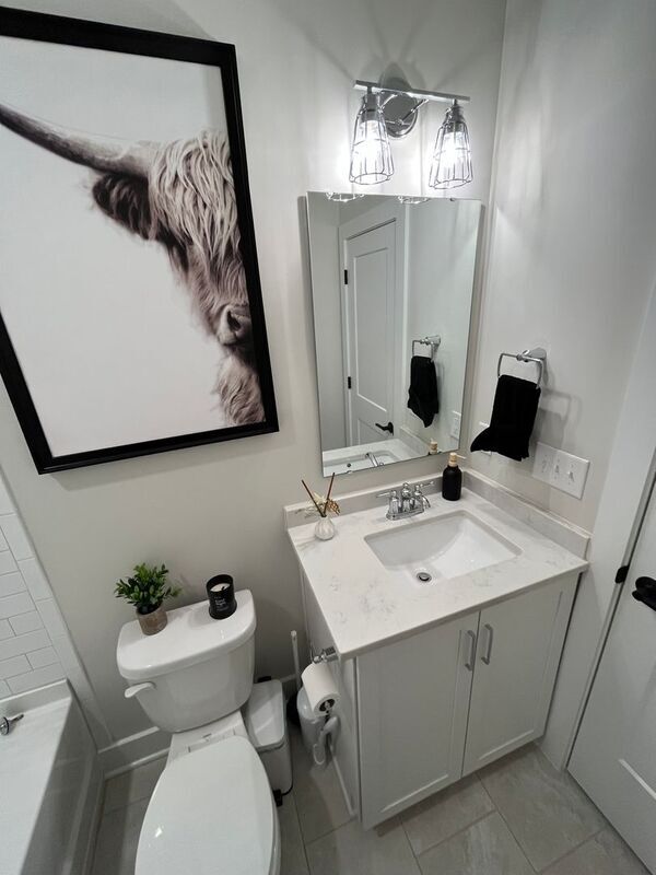 Building Photo - 1601 Draper Vw Lp