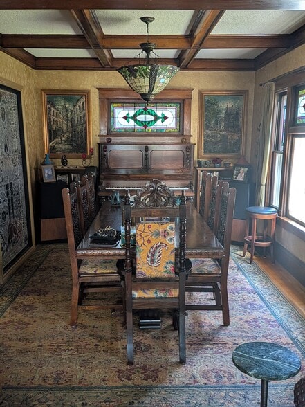 Shared formal dining room - 396 Beacon Ave