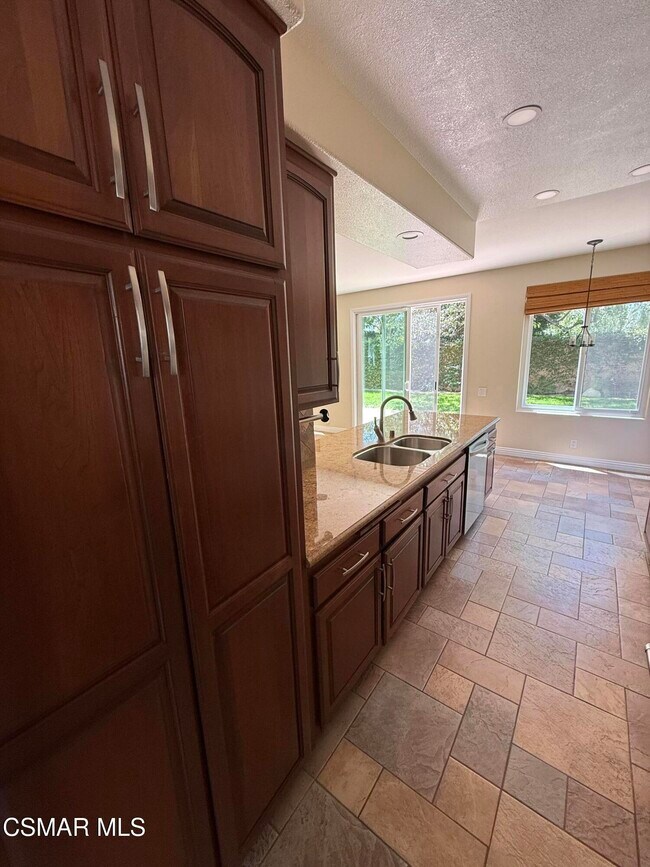 Building Photo - 4017 Havenridge Ct
