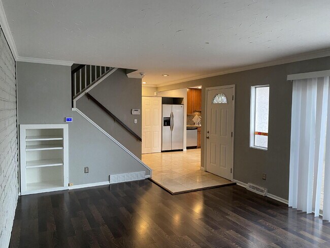 Building Photo - "Charming 2-Bed Townhouse Retreat in Denver – Spacious 1,240 Sq Ft with 1.5 Baths!"