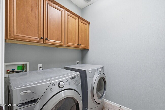 Building Photo - 13820 W Cheery Lynn Rd