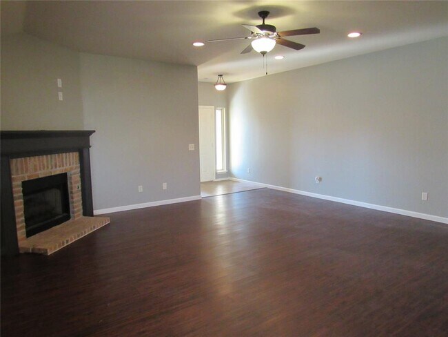 Building Photo - 17516 Black Hawk Dr
