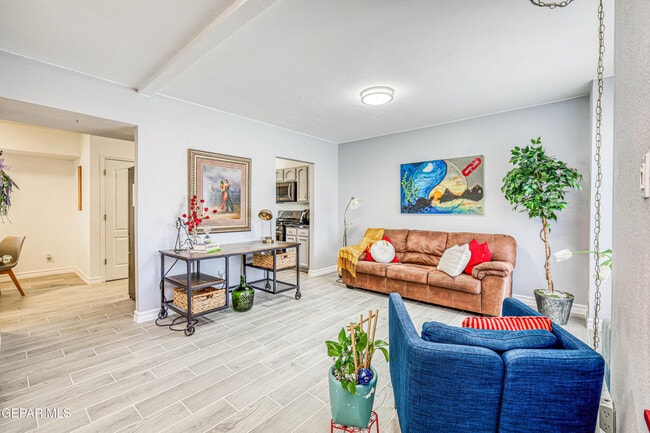 Building Photo - 7333 Golden Hawk Dr