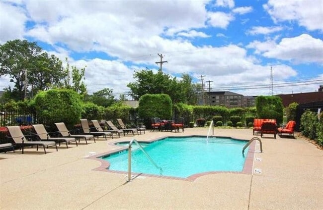 Building Photo - 75 Shoemaker Ct