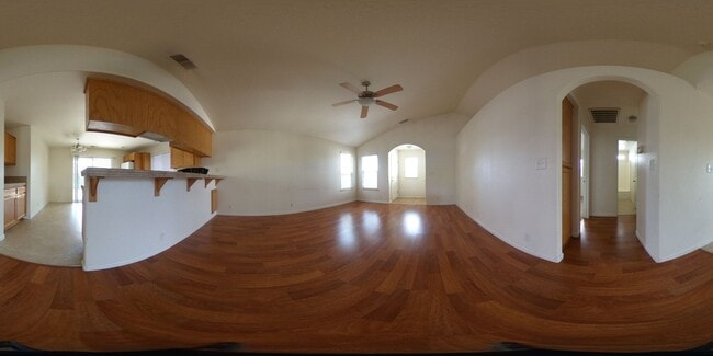 Building Photo - Lease Take Over available  - 3-bed 2-bath