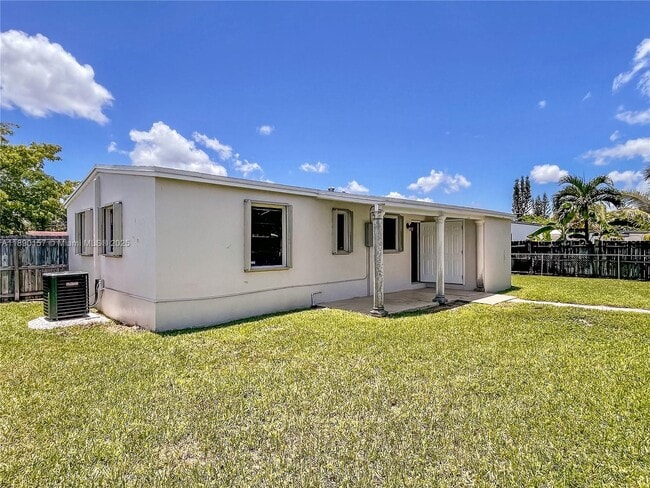 Building Photo - 5245 SW 98th Ct