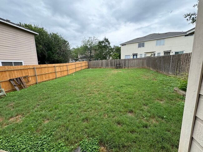 Building Photo - Cedargrove
