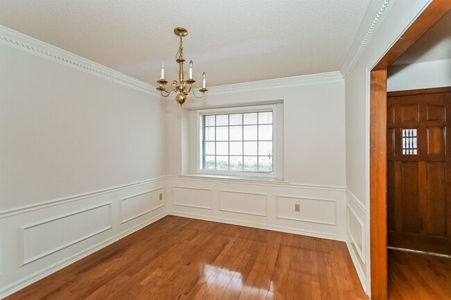 Building Photo - 499 Bedlington Dr